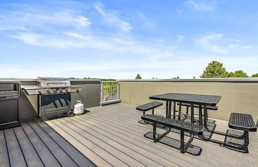 Apartment Salmonberry In Wallingford - 97 Walkscore! Seattle